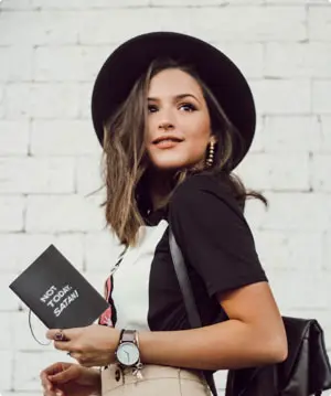 Despre Noi 41 Despre Noi disruptivo pdejnCbAyxU unsplash